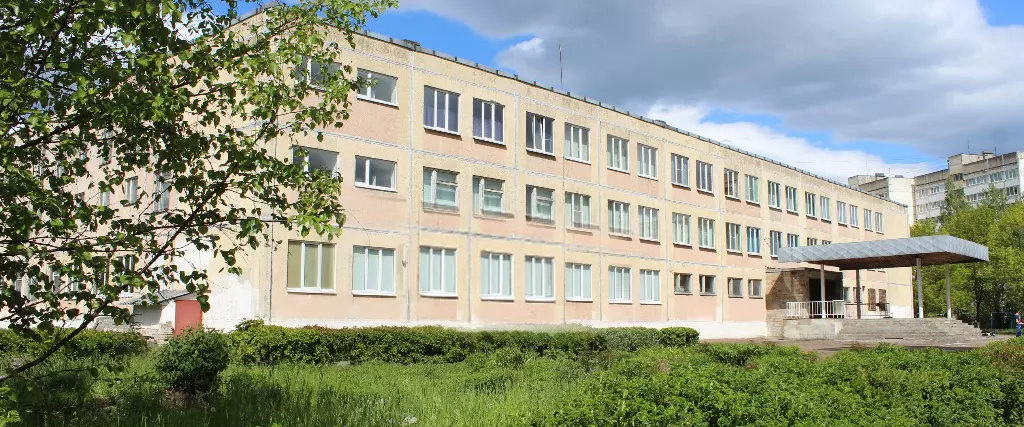 Фотография школы.